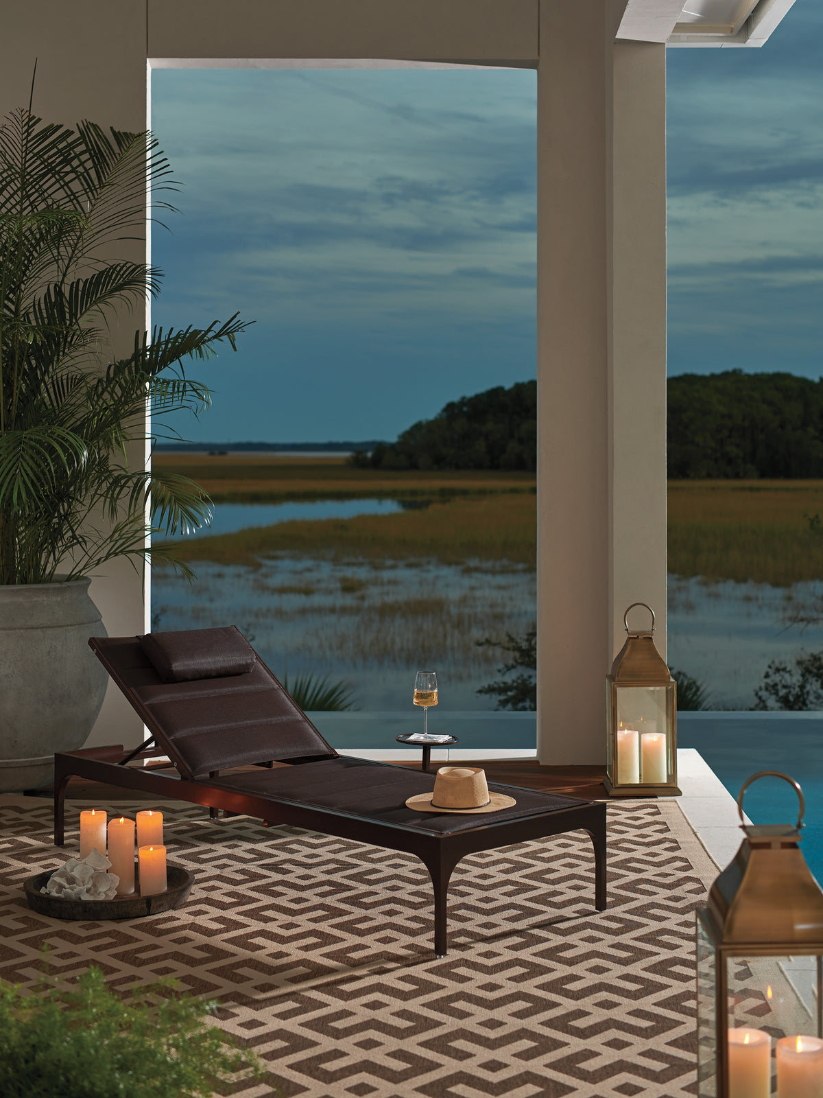 Chaise Lounge