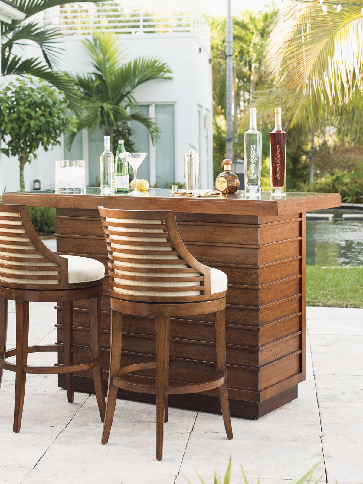 Cabana Swivel Bar Stool